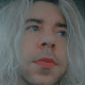 Meet your Posher, Dustin